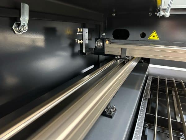 Produktion von CO2-Lasermaschinen - Anleitungen