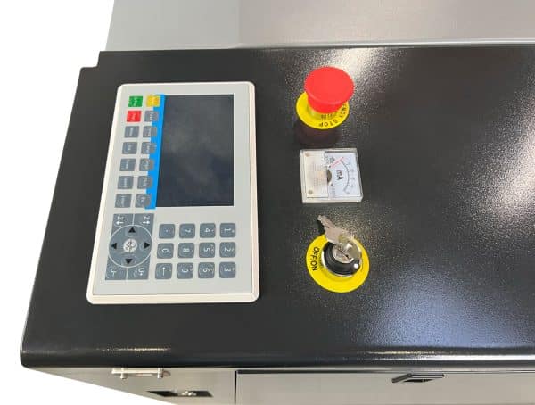 Produktion von CO2-Lasermaschinen - Bedienfeld