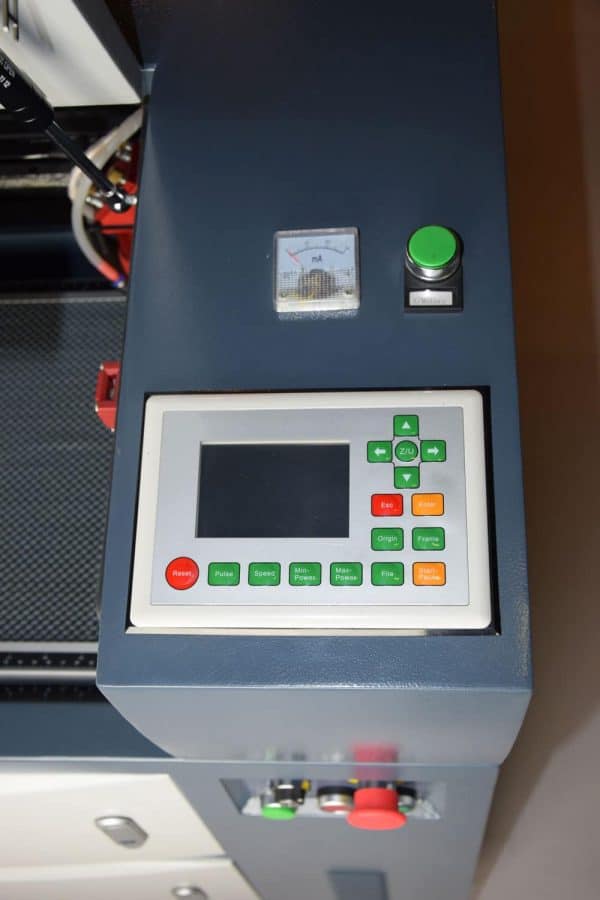 CO2-Lasergravurmaschine & Schneidemaschine – Bild 7