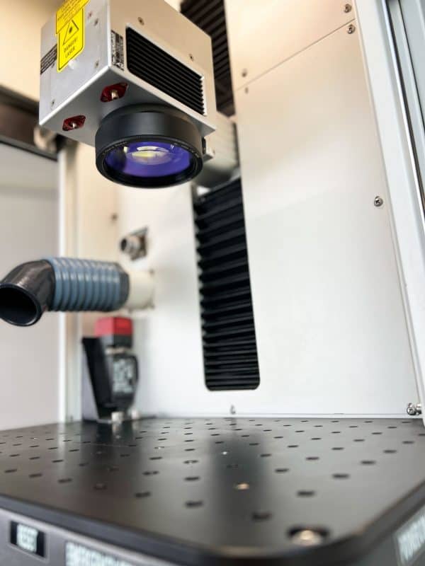 Desktop-Faserlaser-Graviermaschine Objektivzoom