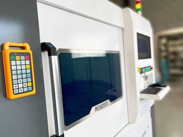 MQ FC6060 Faser-Metall-Laserschneider Vorderseite Nahaufnahme